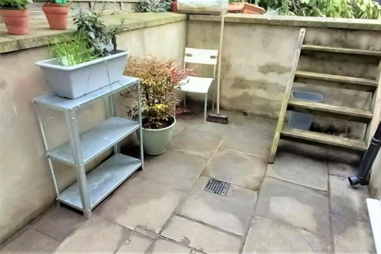 2 Bedroom Victorian Garden Flat London Exterior photo